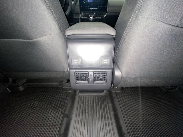 Used 2025 Subaru Solterra AWD/4WD image 28