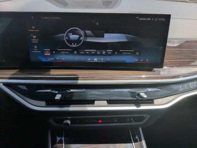 Used 2025 BMW X5 xDrive50e AWD/4WD image 18