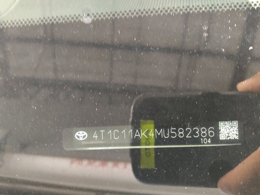 Used 2021 Toyota Camry LE FWD image 33