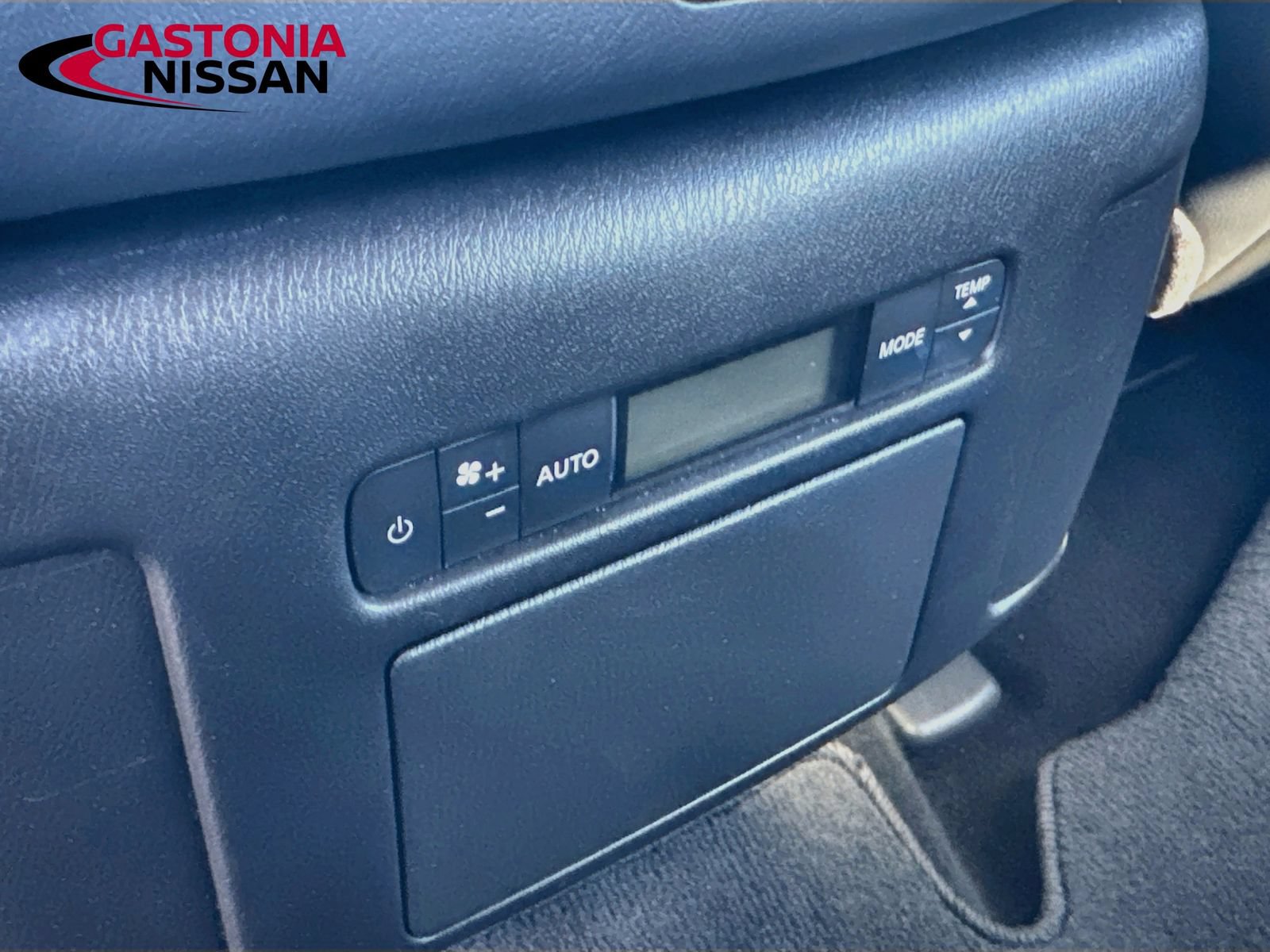 Used 2024 Nissan Armada SL w/ Captain's Chairs Package RWD image 35