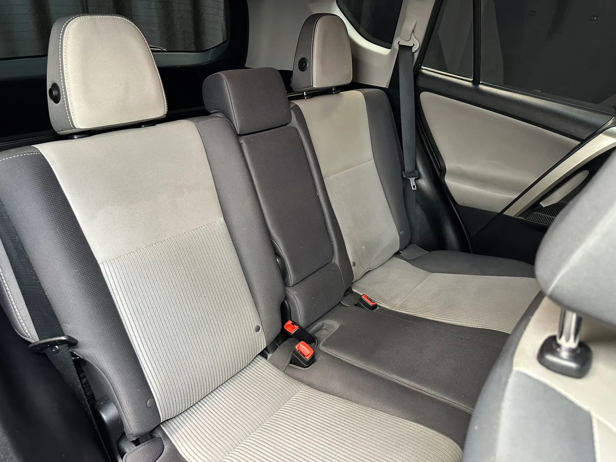 Used 2015 Toyota RAV4 XLE image 25