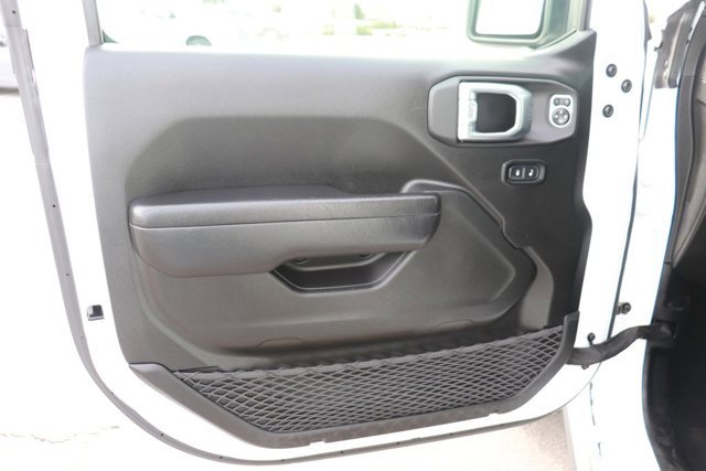 Used 2023 Jeep Gladiator Willys image 8