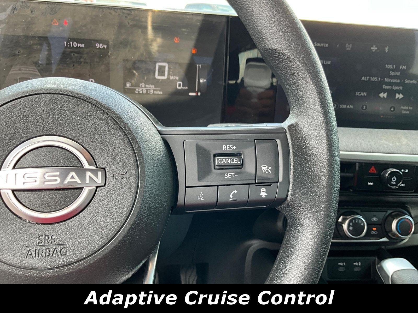 Used 2025 Nissan Kicks SV FWD image 11