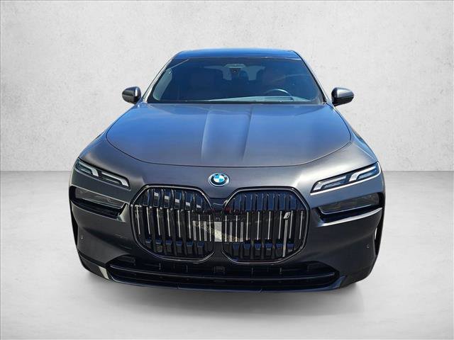 Certified 2023 BMW i7 xDrive60 AWD/4WD image 2