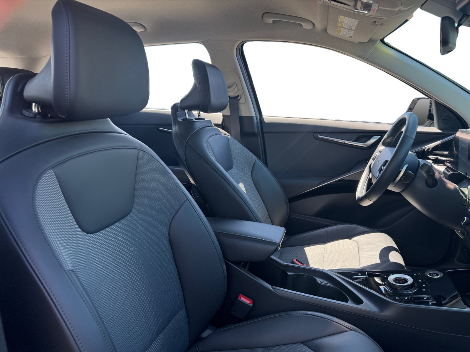 Used 2023 Kia Niro Wind w/ Wind Preserve Package FWD image 15