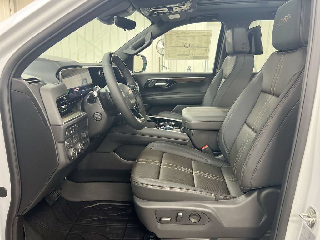 New 2026 Chevrolet Suburban High Country AWD/4WD image 21