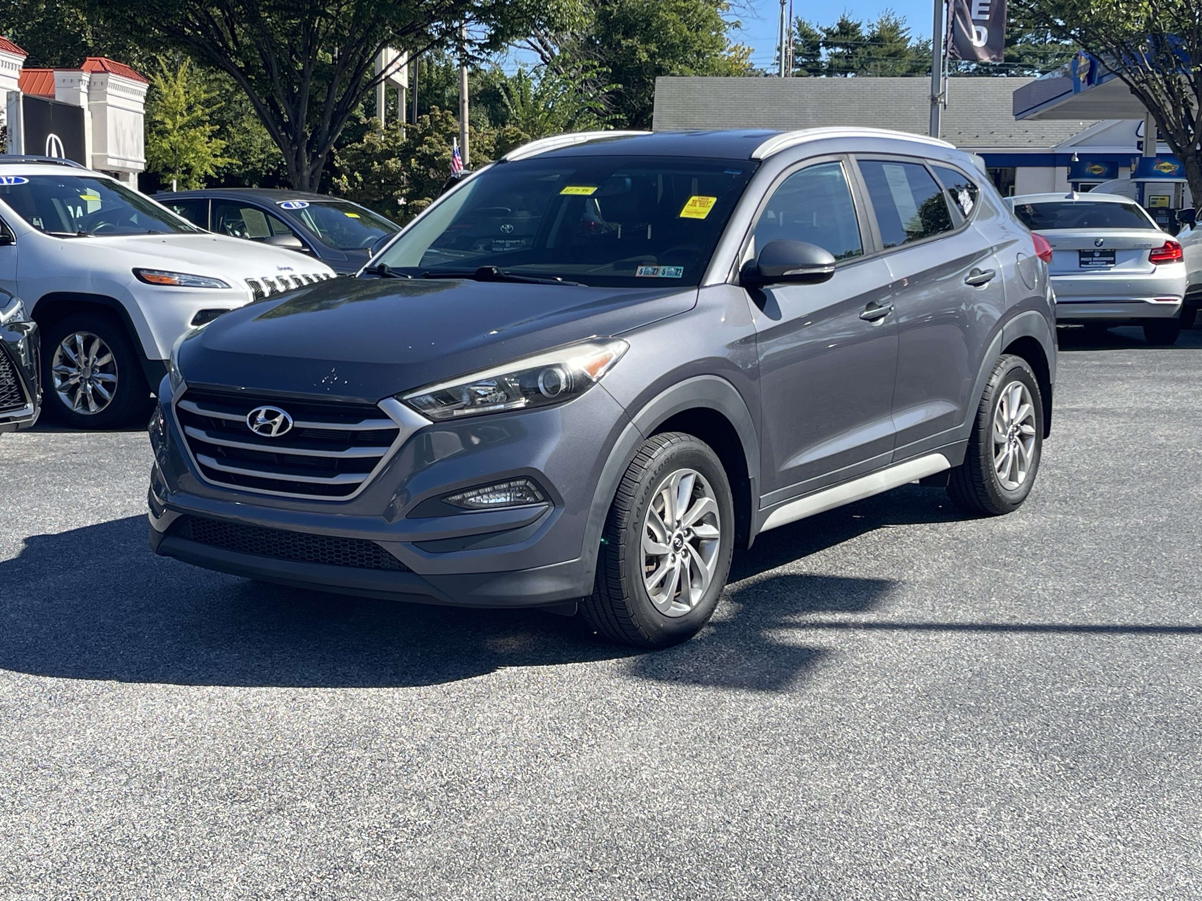 Used 2018 Hyundai Tucson SEL Plus w/ Cargo Package AWD/4WD image 2