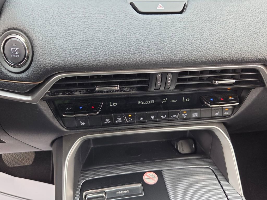 Used 2025 MAZDA CX-70 3.3 Turbo w/ Preferred Package image 19