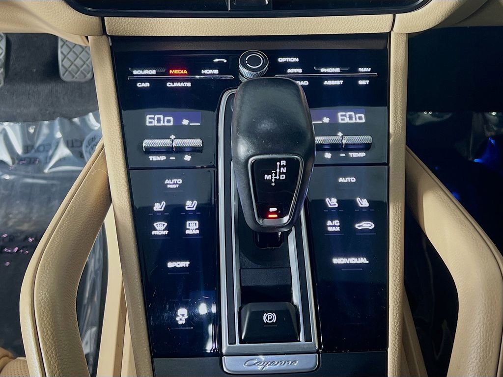 Used 2020 Porsche Cayenne AWD/4WD image 22