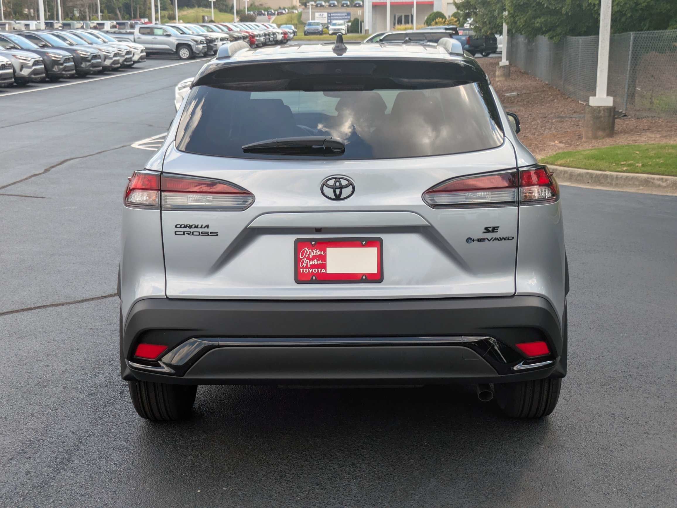 New 2026 Toyota Corolla Cross AWD Hybrid w/ Moonroof Package image 5