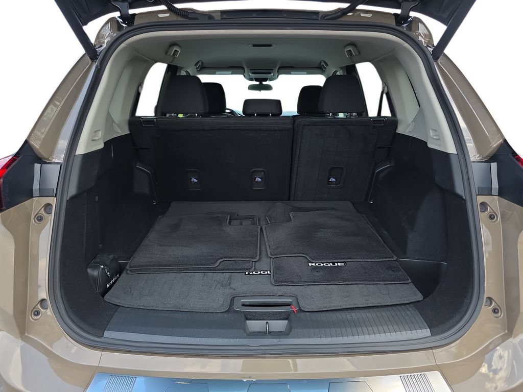 Used 2025 Nissan Rogue SV FWD image 28