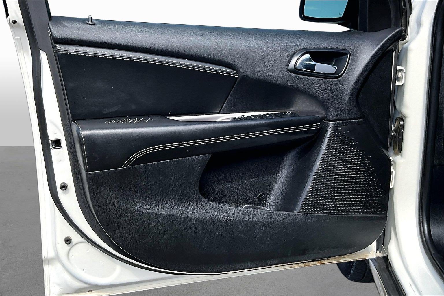Used 2018 Dodge Journey Crossroad w/ Driver Convenience Group FWD image 17