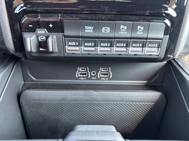 New 2026 RAM 3500 Big Horn AWD/4WD image 24