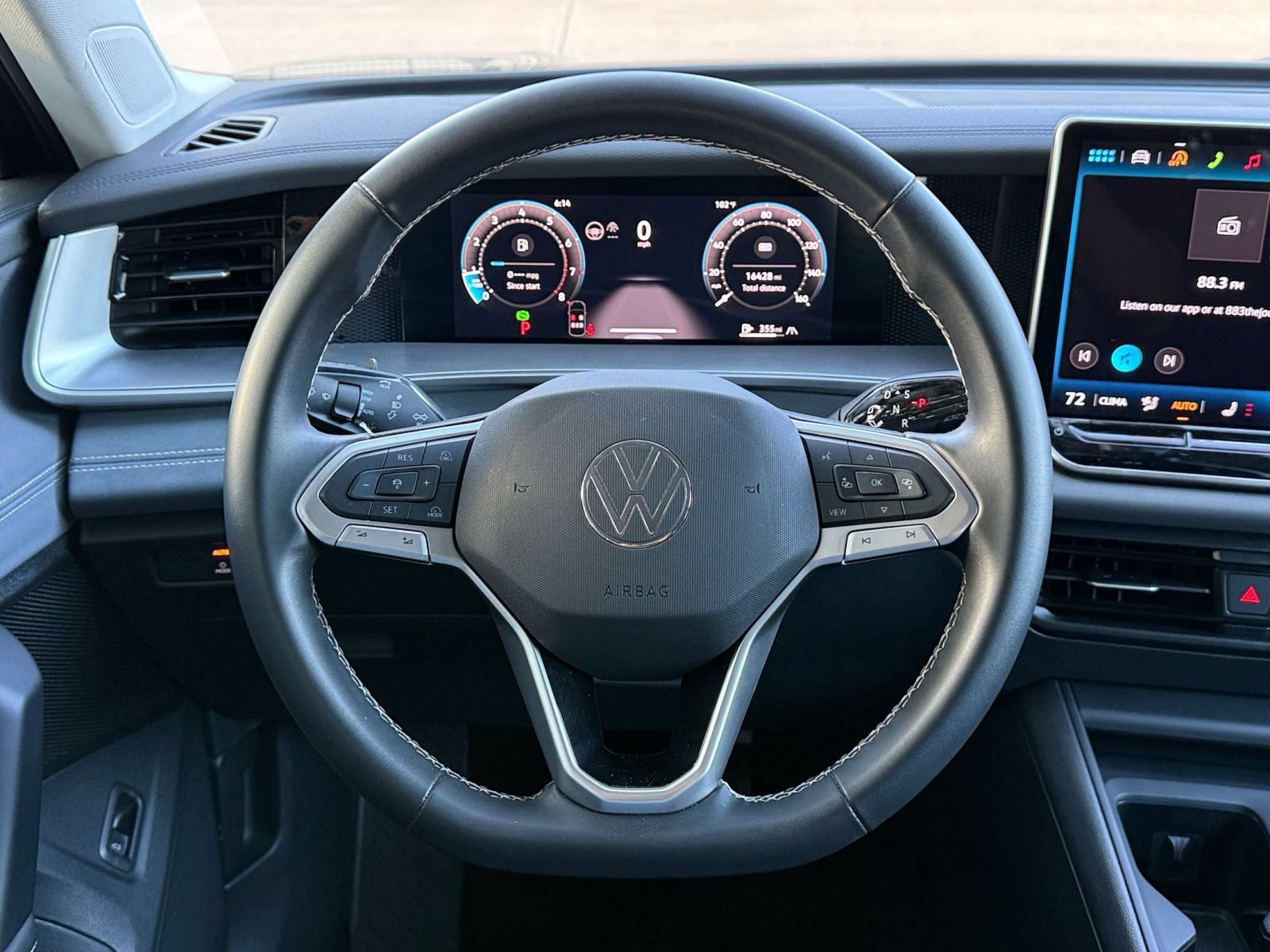 Used 2026 Volkswagen Tiguan SE AWD/4WD image 28