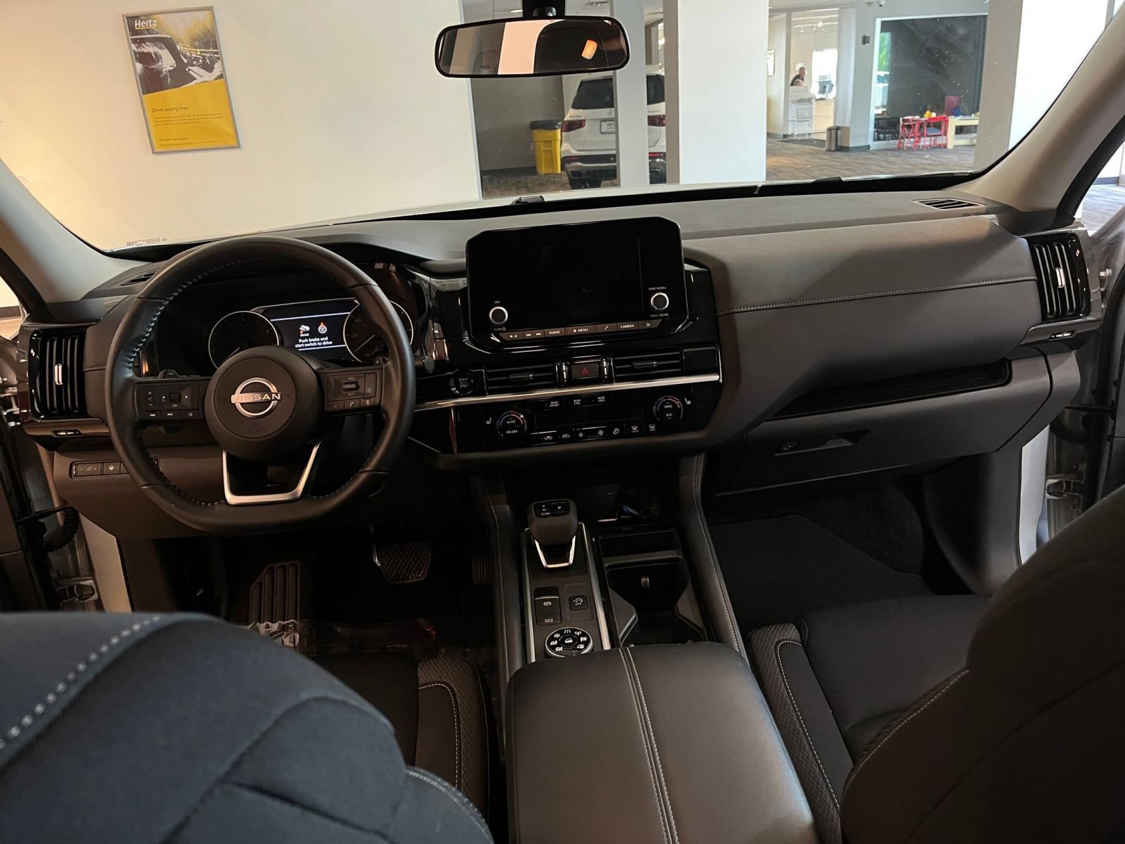 Used 2025 Nissan Pathfinder SV AWD/4WD image 35