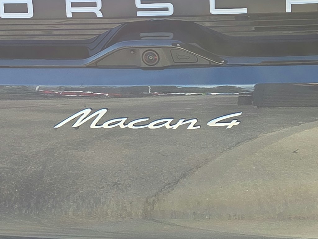 Certified 2026 Porsche Macan 4 Electric AWD/4WD image 28