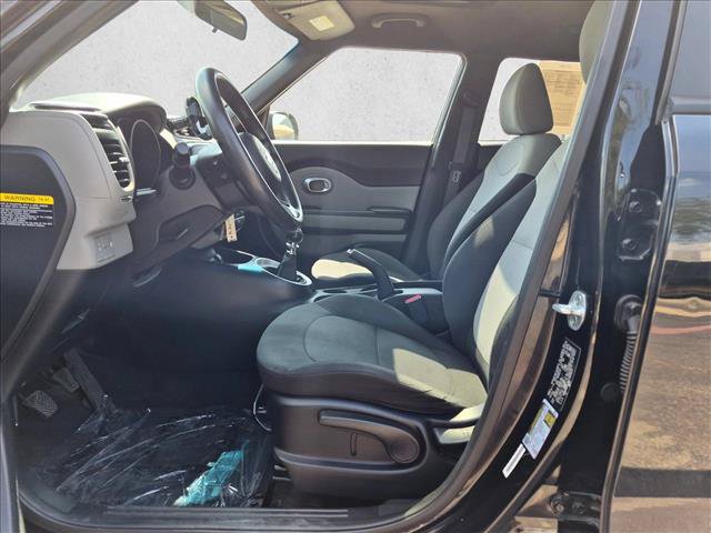 Used 2014 Kia Soul FWD image 9