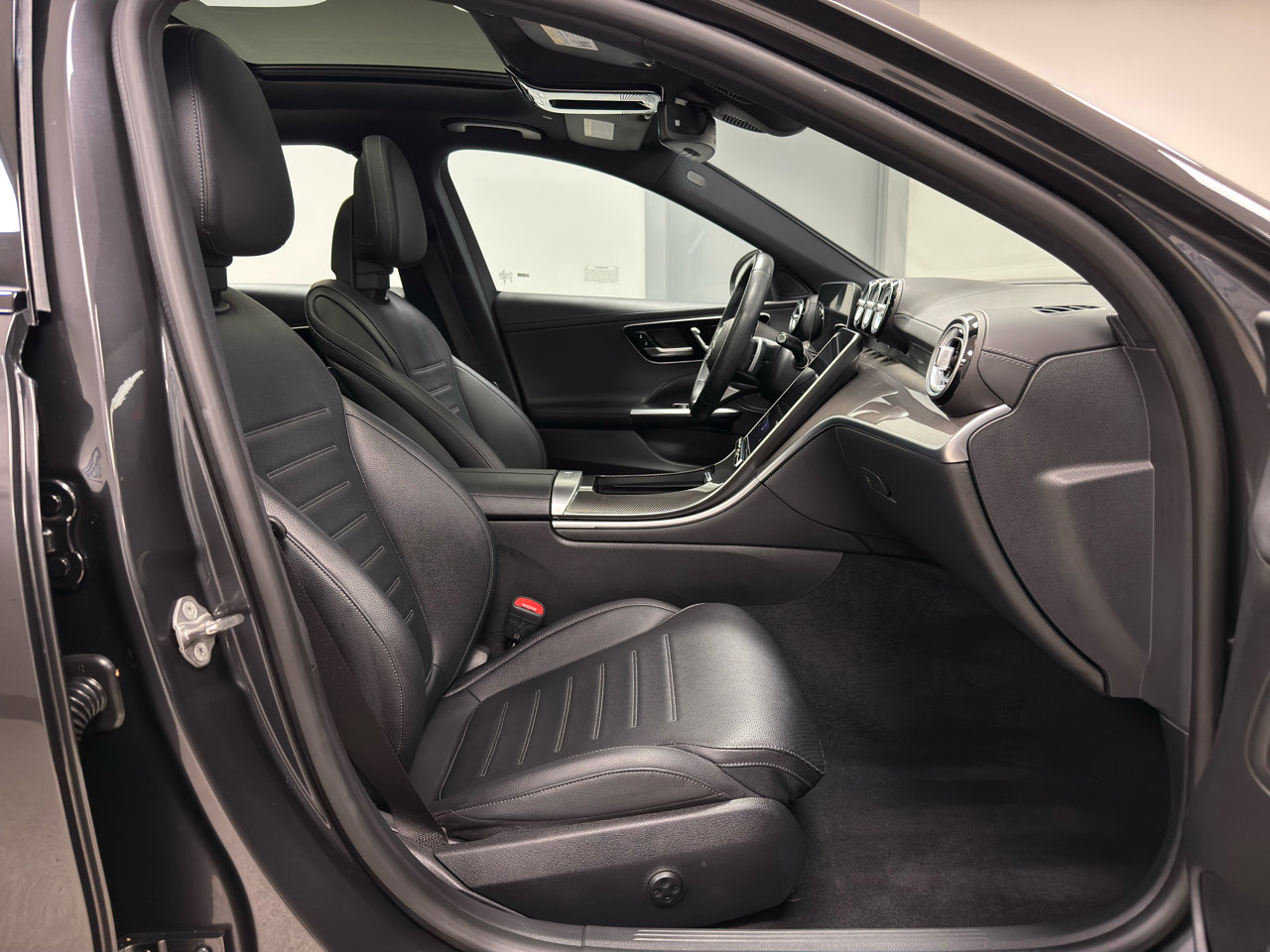 Used 2023 Mercedes-Benz C 300 4MATIC Sedan image 10