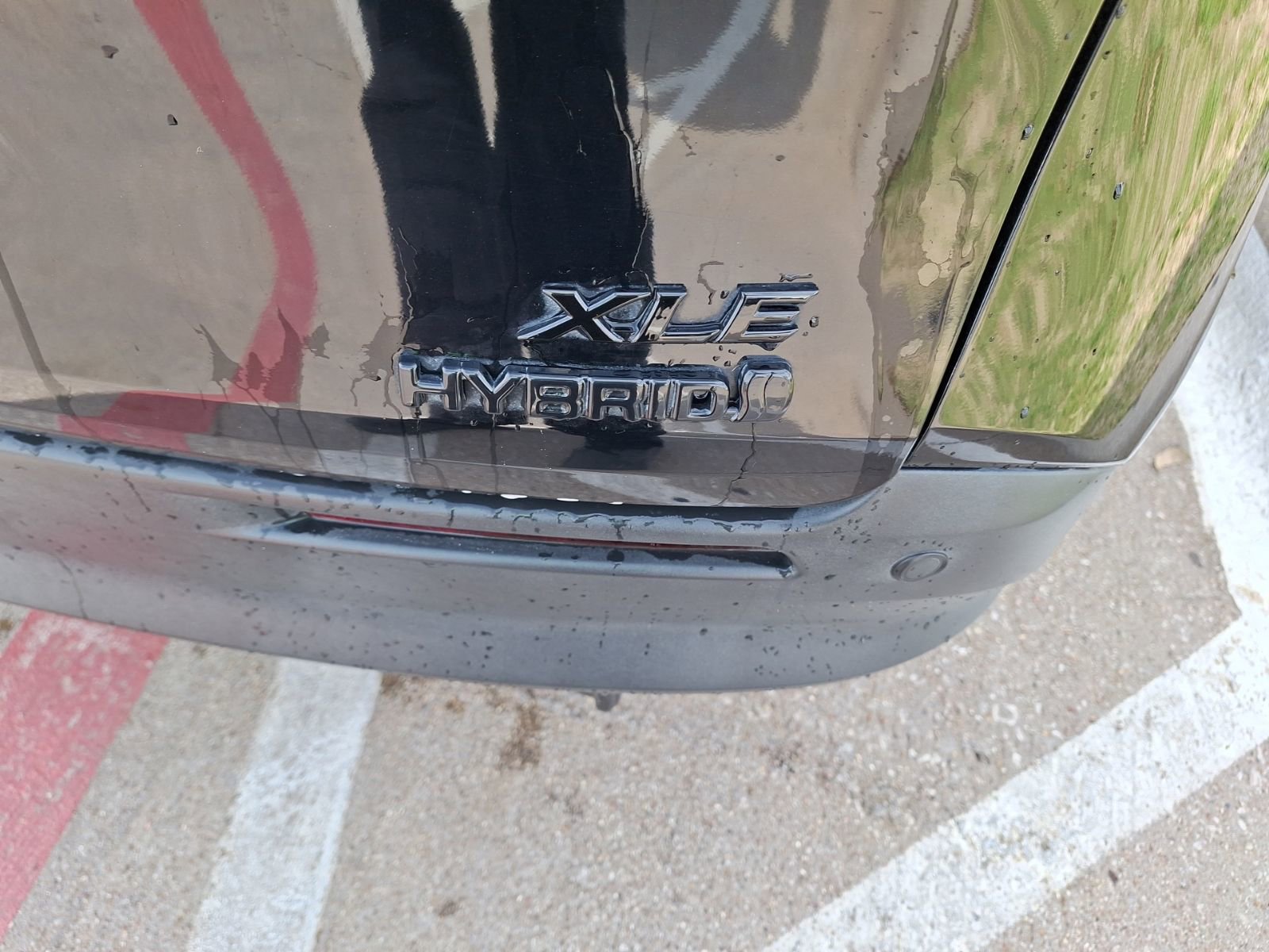 Used 2024 Toyota Sienna XLE Woodland Edition image 12