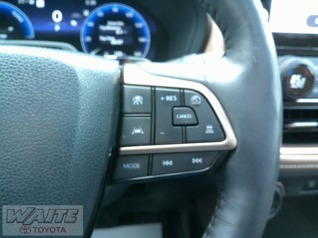 Used 2024 Toyota Grand Highlander AWD Hybrid image 14