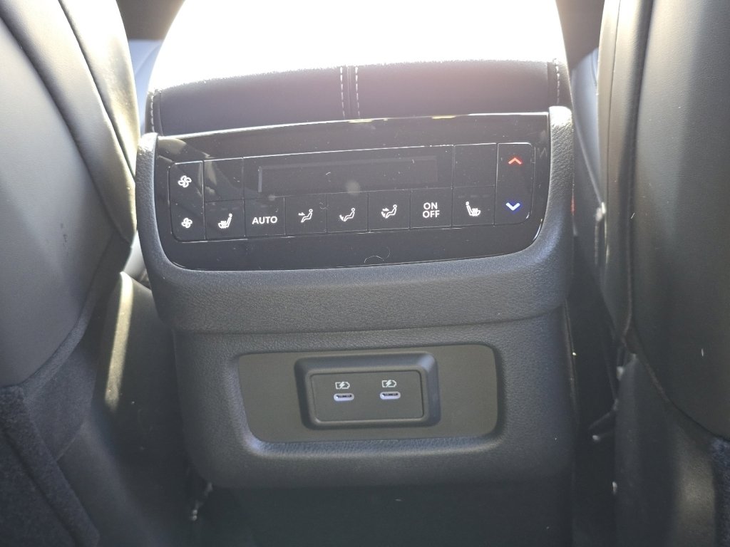 New 2026 INFINITI QX60 Sport image 24