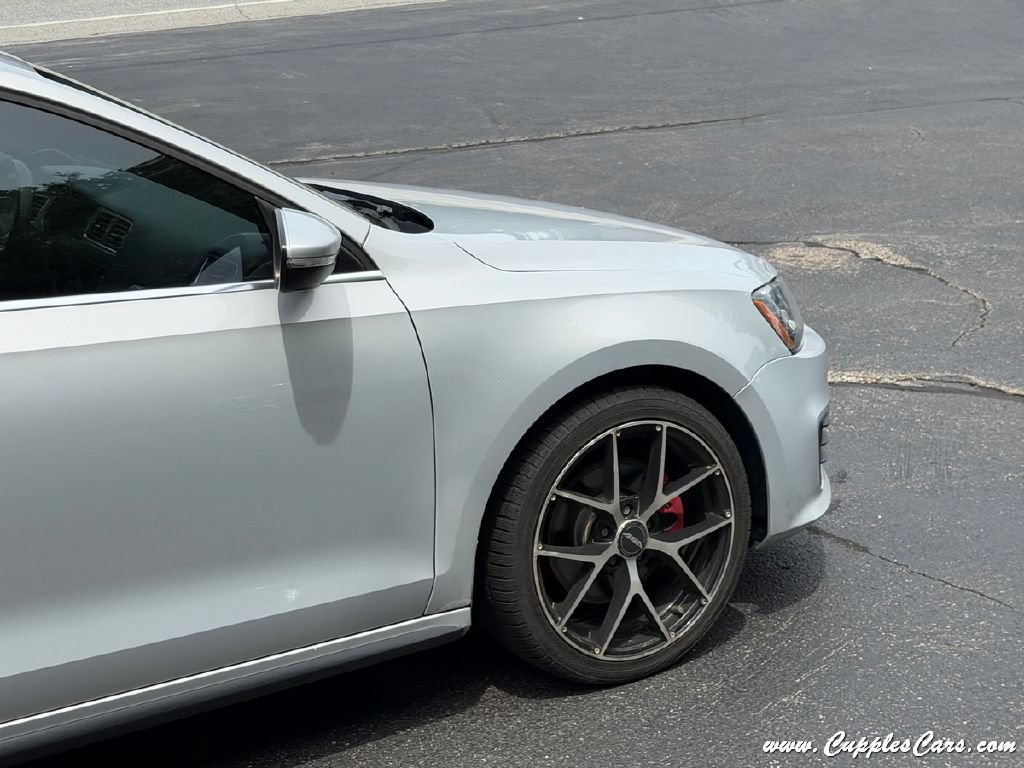 Used 2013 Volkswagen Jetta GLI Autobahn FWD image 41