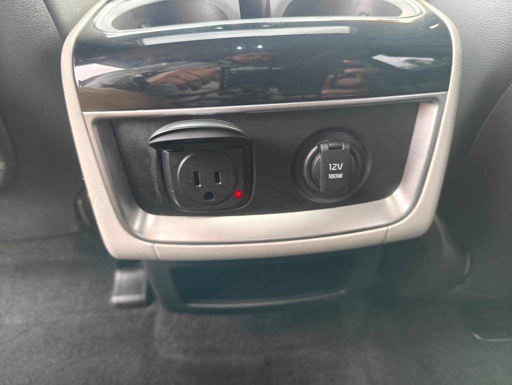 Used 2022 Kia Carnival SX Prestige image 16