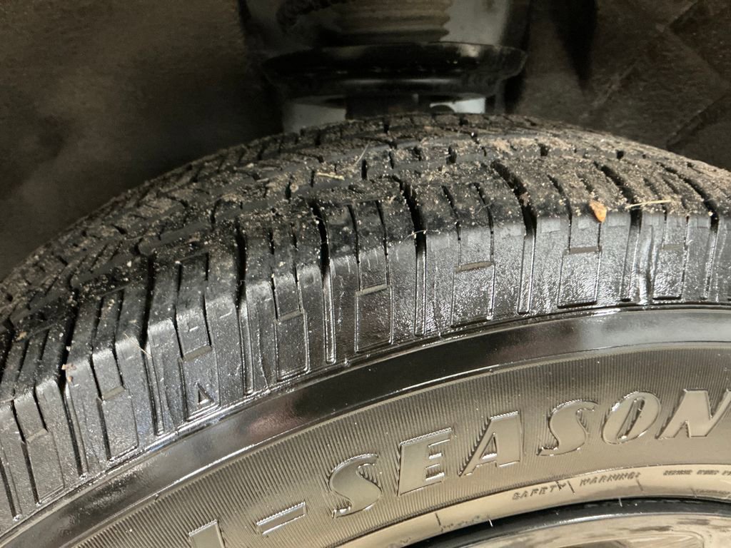 Used 2018 GMC Acadia SLT AWD/4WD image 12