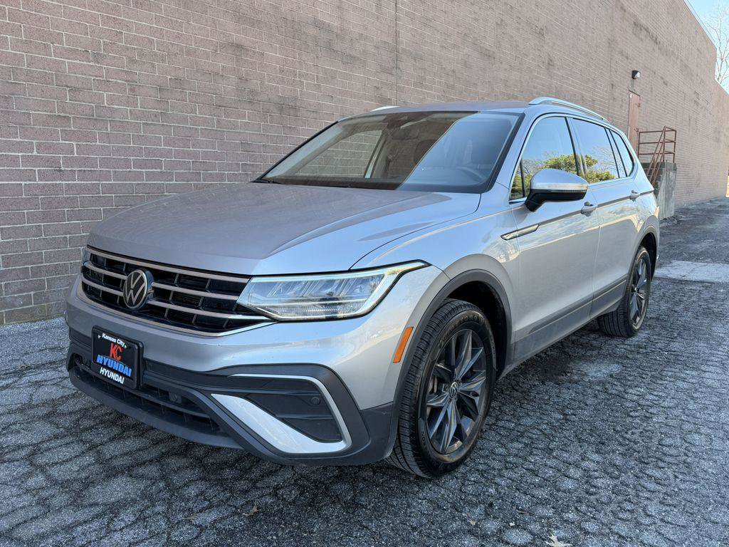 Used 2024 Volkswagen Tiguan SE