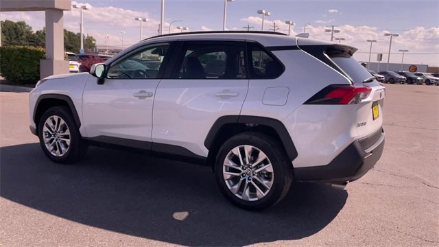 Used 2025 Toyota RAV4 XLE Premium image 7