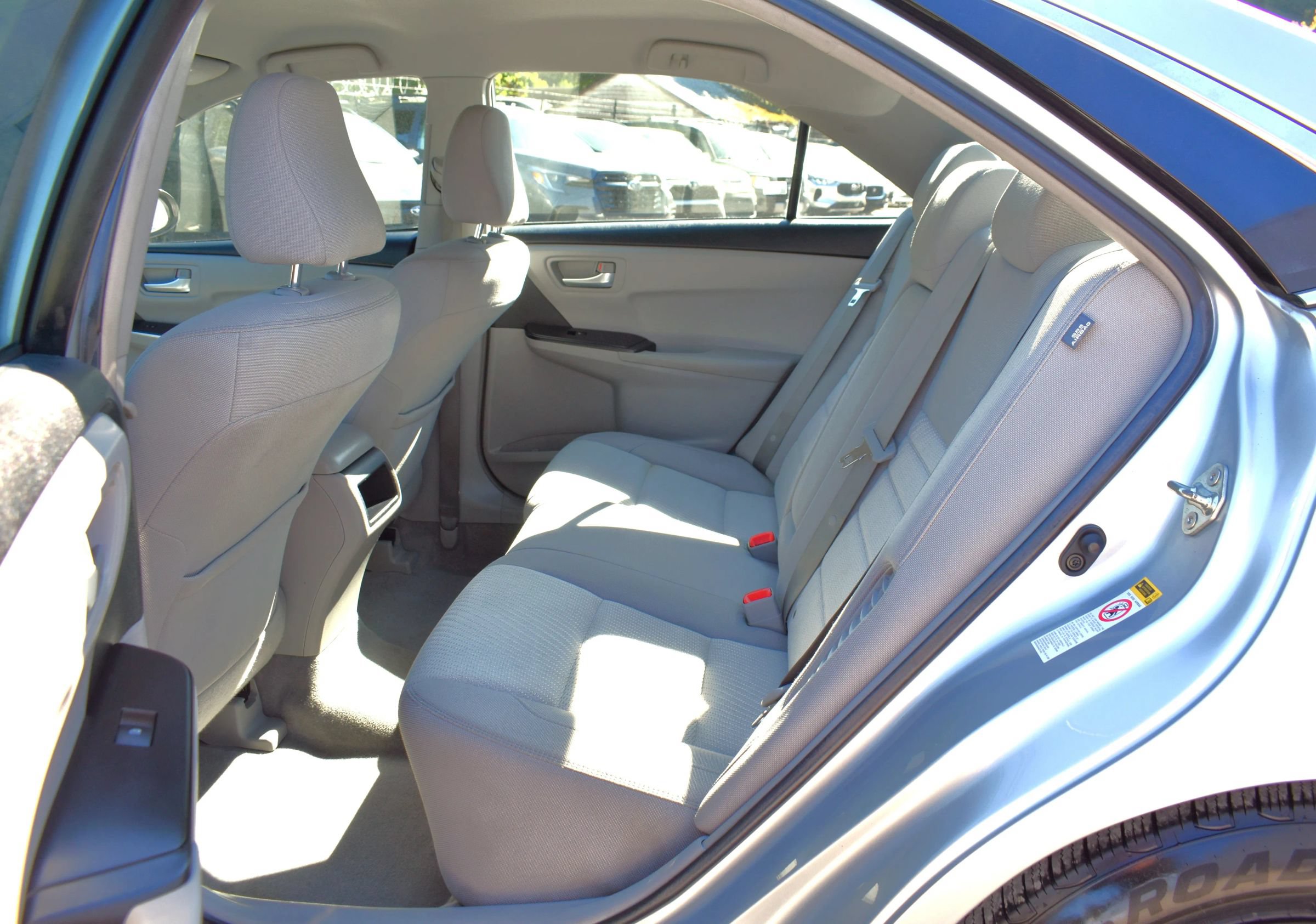 Used 2016 Toyota Camry LE FWD image 27