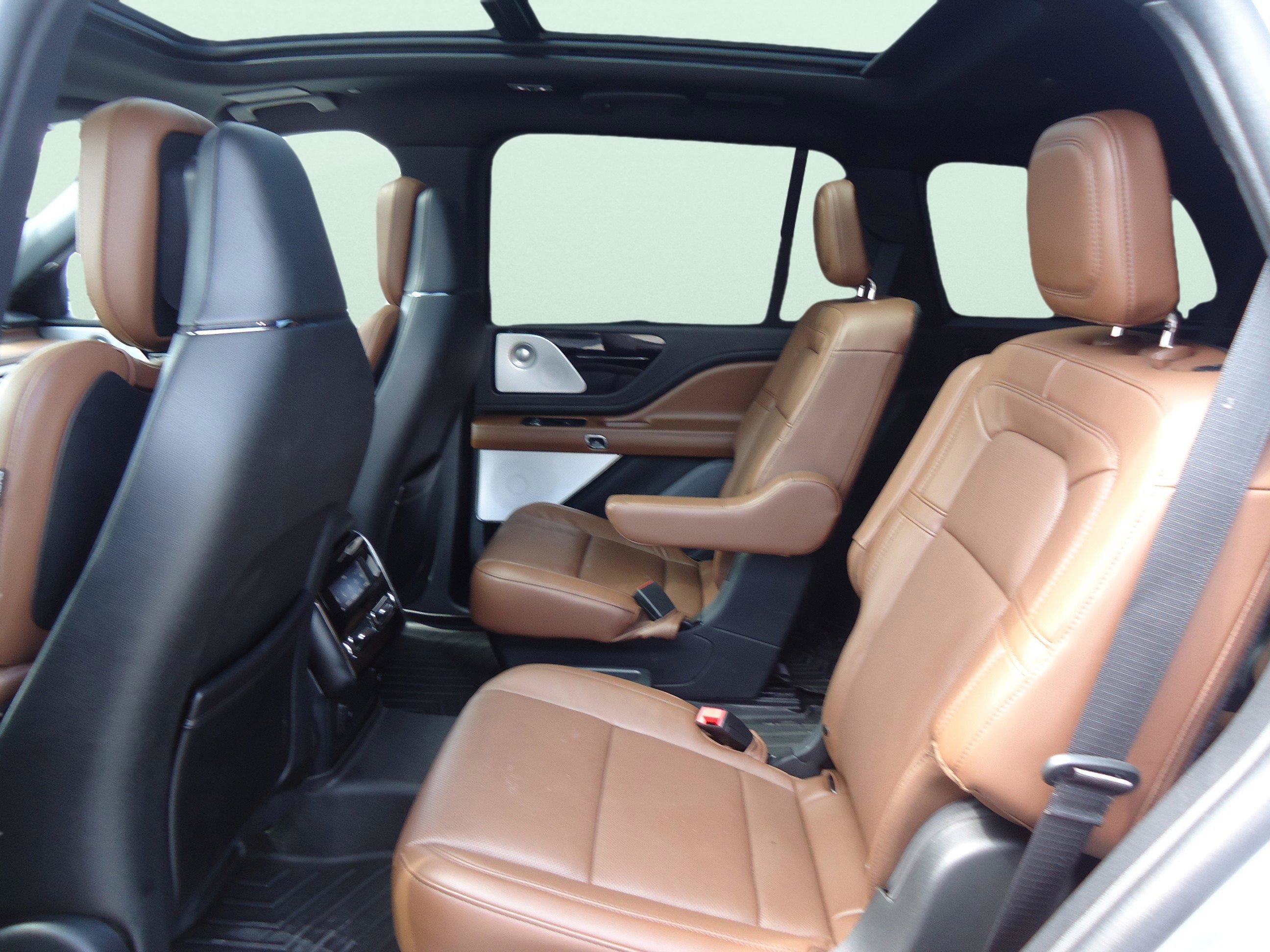 Certified 2023 Lincoln Aviator Grand Touring w/ Equipment Group 301A AWD/4WD image 30