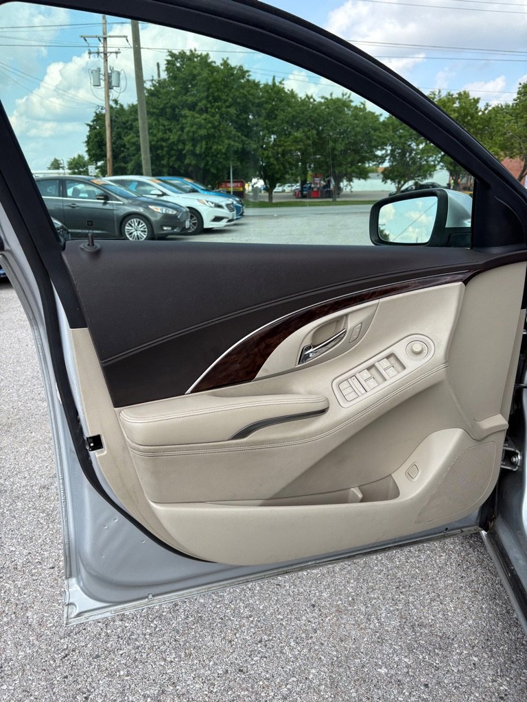 Used 2014 Buick LaCrosse Leather image 12