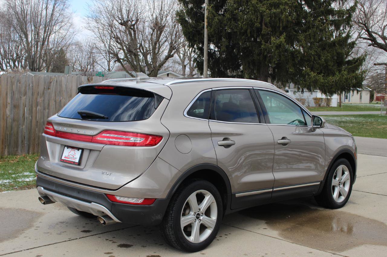 Used 2018 Lincoln MKC Premiere image 9