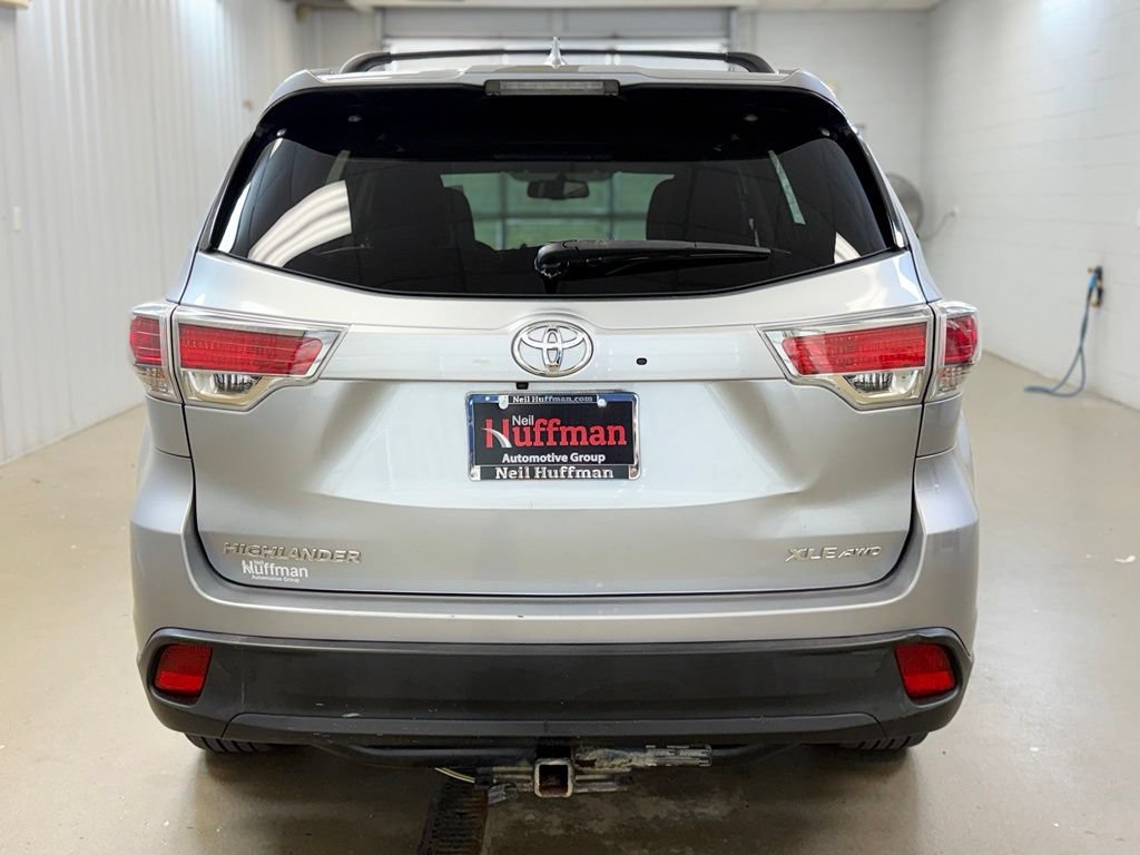 Used 2015 Toyota Highlander XLE AWD/4WD image 6