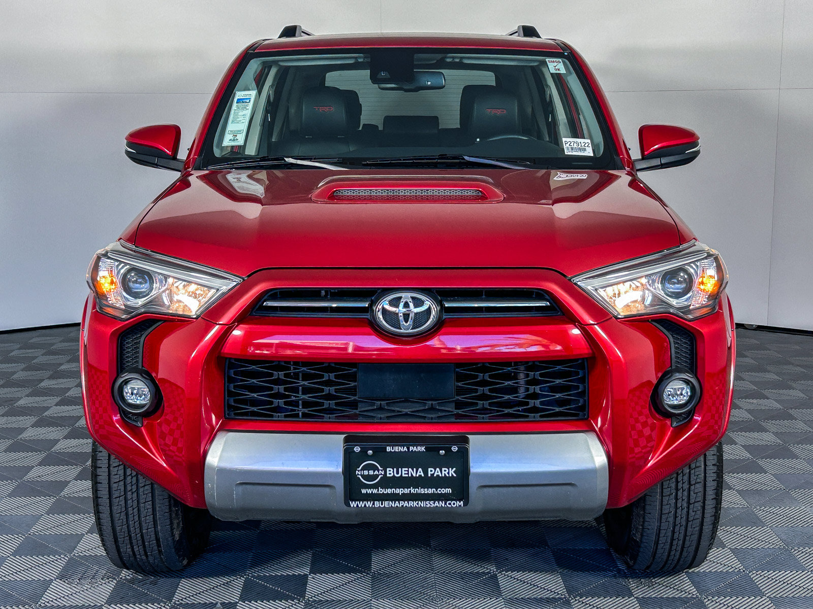 Used 2024 Toyota 4Runner TRD Off-Road Premium AWD/4WD image 2
