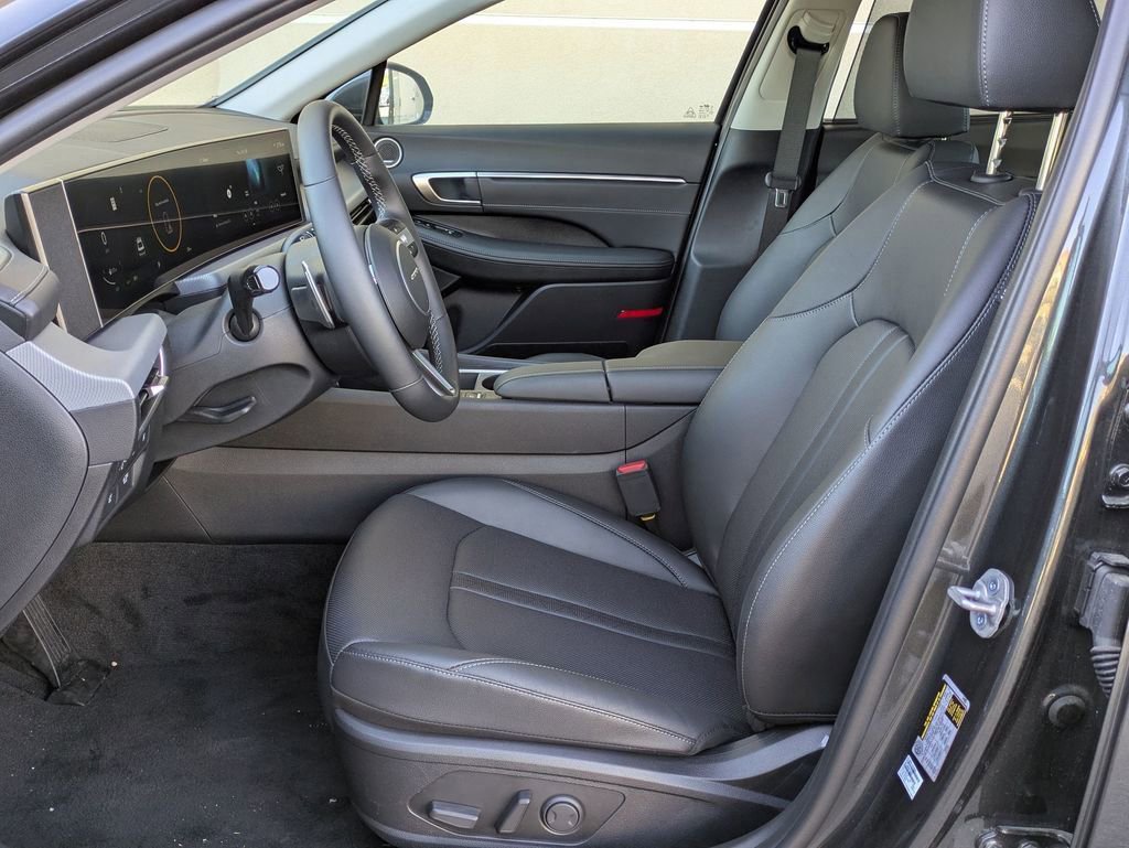 New 2025 Hyundai Sonata Limited image 15