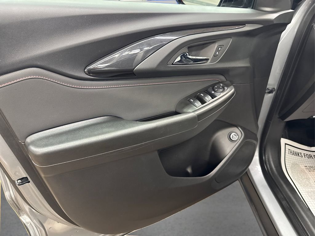 Used 2023 Chevrolet TrailBlazer RS w/ Sun and Liftgate Package image 24