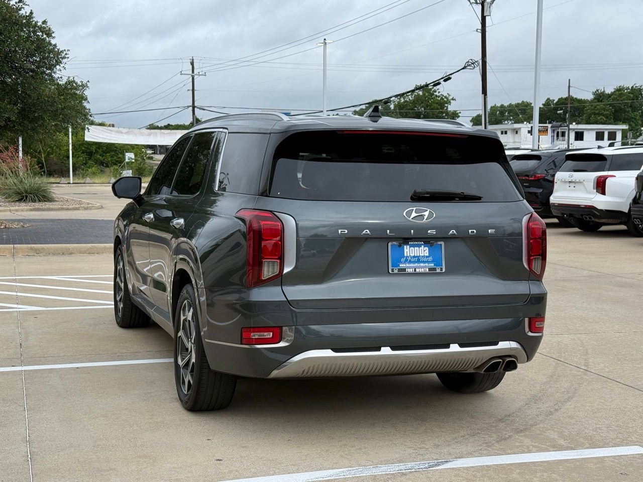 Used 2022 Hyundai Palisade Calligraphy FWD image 3