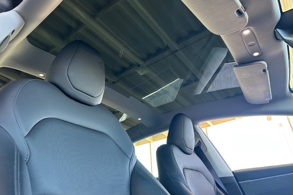 Used 2025 Tesla Model 3 Long Range RWD image 15