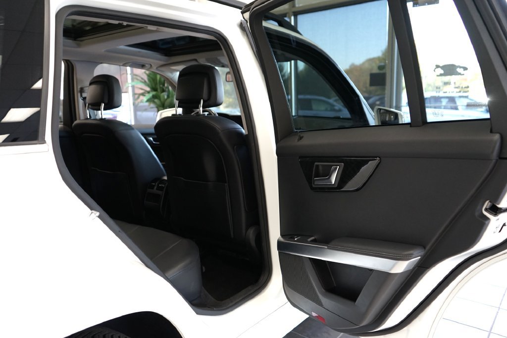 Used 2015 Mercedes-Benz GLK 350 4MATIC image 45