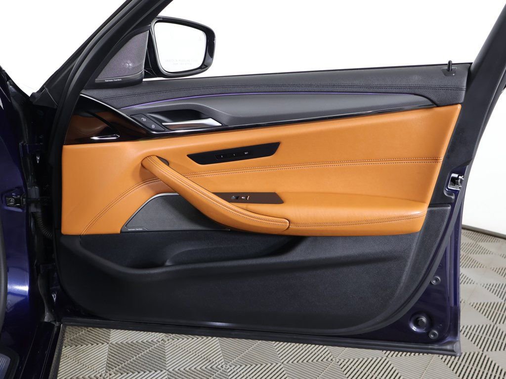 Used 2023 BMW M5 w/ Competition Package image 25