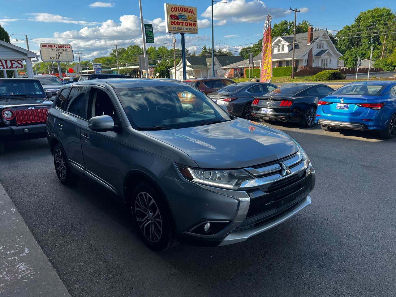 Used 2017 Mitsubishi Outlander SE FWD image 3