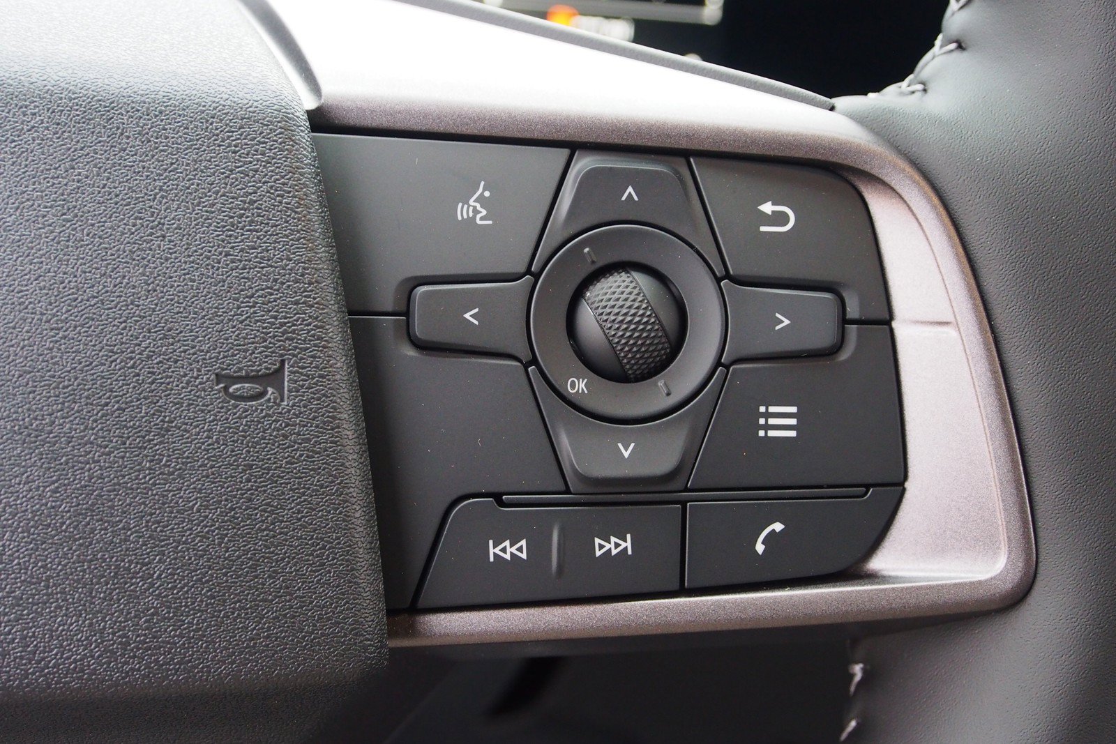 New 2026 Nissan Sentra SV w/ SV Convenience Package FWD image 21