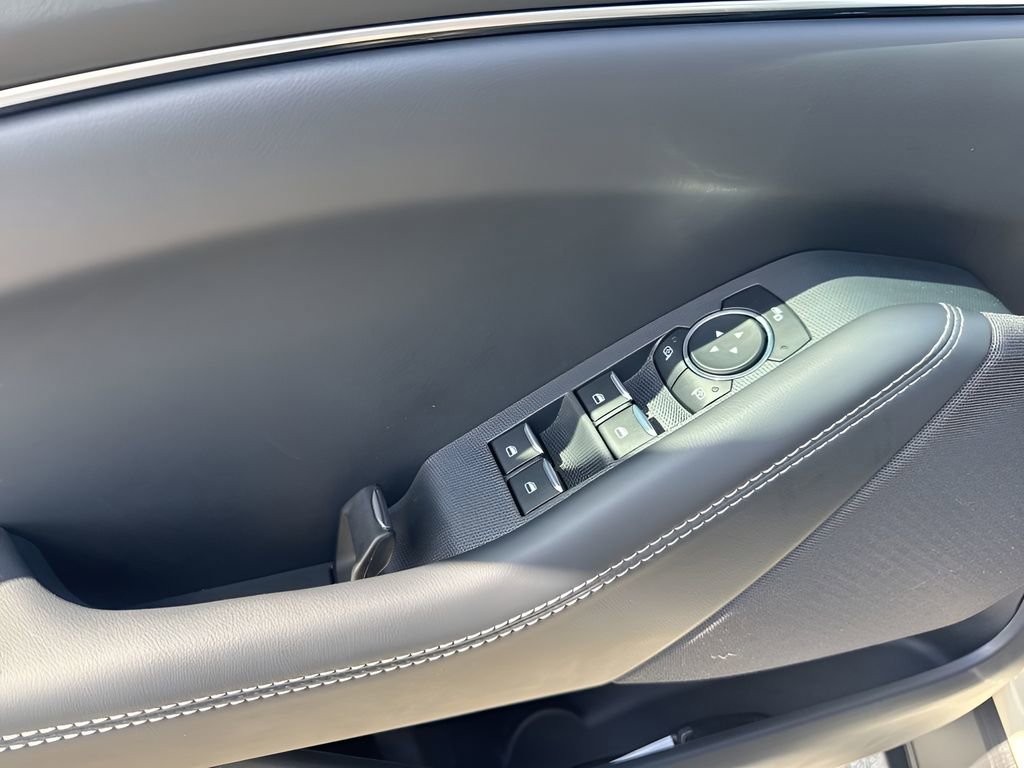 Used 2025 Ford Mustang Mach-E Select image 25