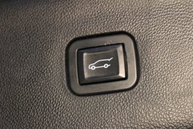 Used 2019 Buick Enclave Premium w/ Experience Buick Package AWD/4WD image 19