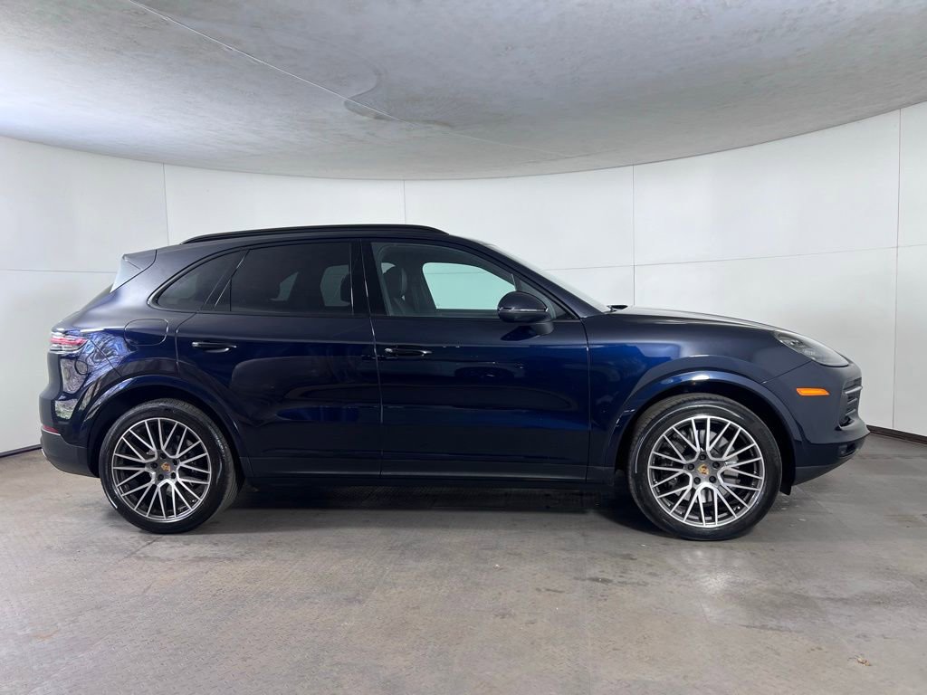 Certified 2023 Porsche Cayenne Platinum Edition image 8