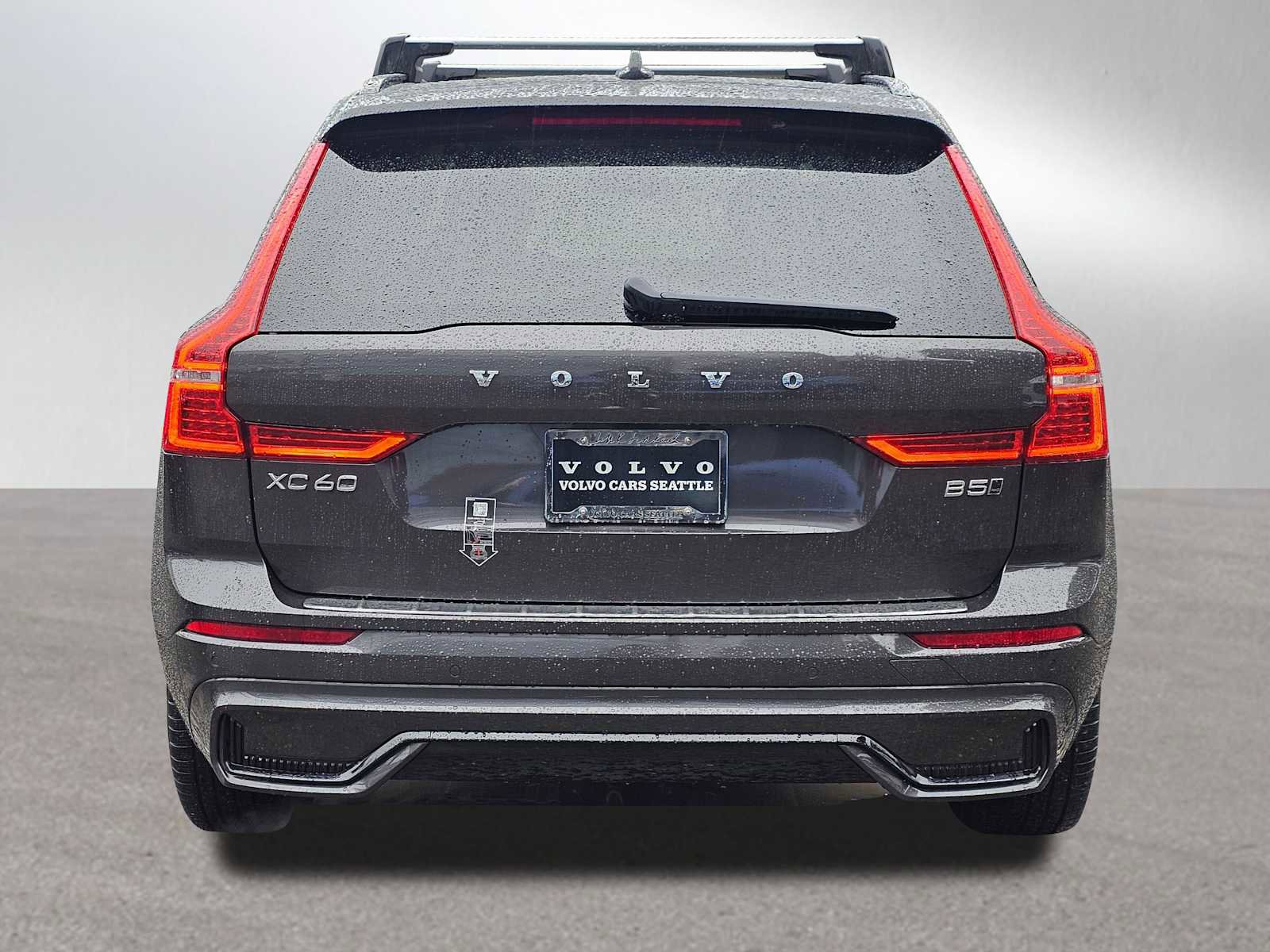 Certified 2025 Volvo XC60 B5 Core w/ Protection Package Premier image 4