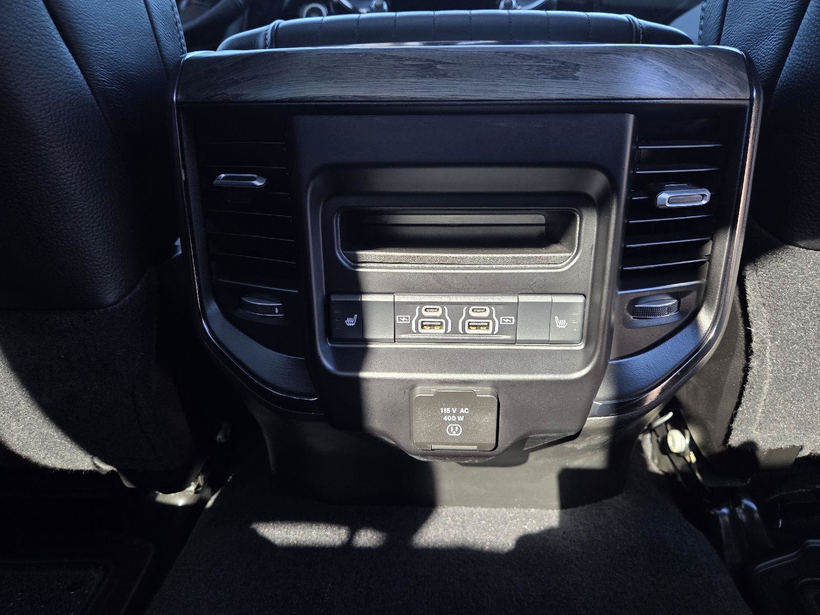 Used 2025 RAM 2500 Limited AWD/4WD image 38