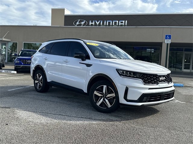 Used 2022 Kia Sorento EX w/ Panoramic Sunroof Package